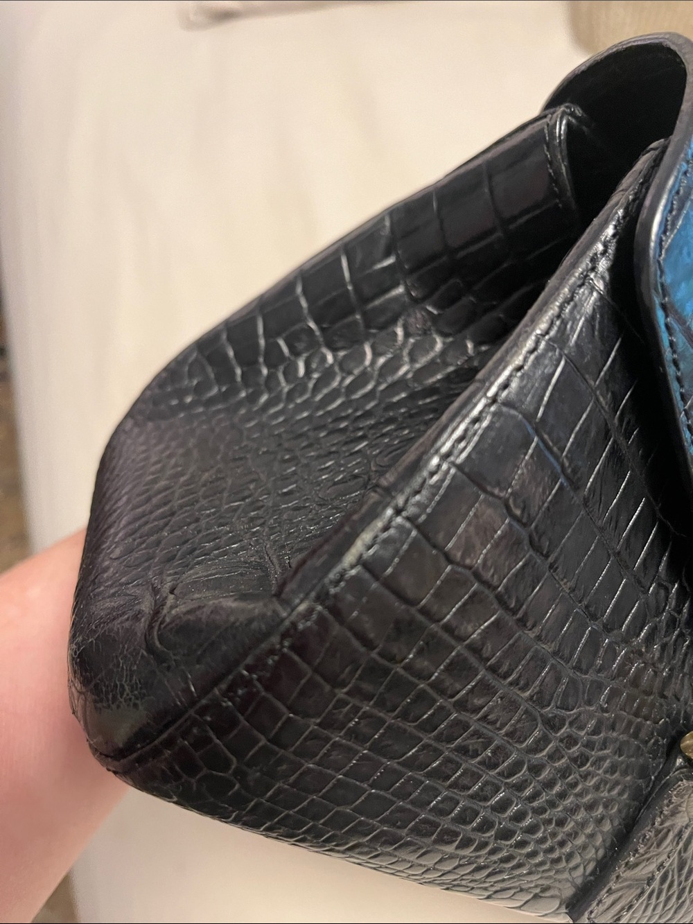 Vintage Black Dayan Melbourne Croc-Embossed Satchel East West Bag/ Gold Lock - Picture 5 of 10